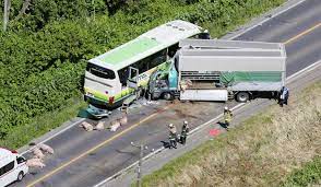 北海道バストラック事故