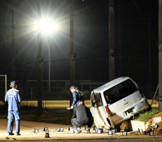 埼玉栄高校　車横転事故画像