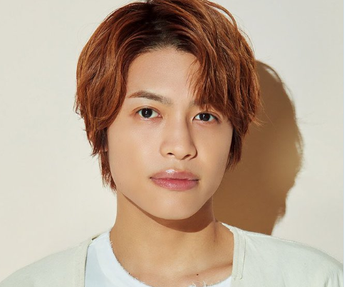 中間淳太　くちびるツヤツヤ