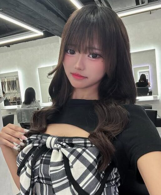 ななにー　黒髪ロング