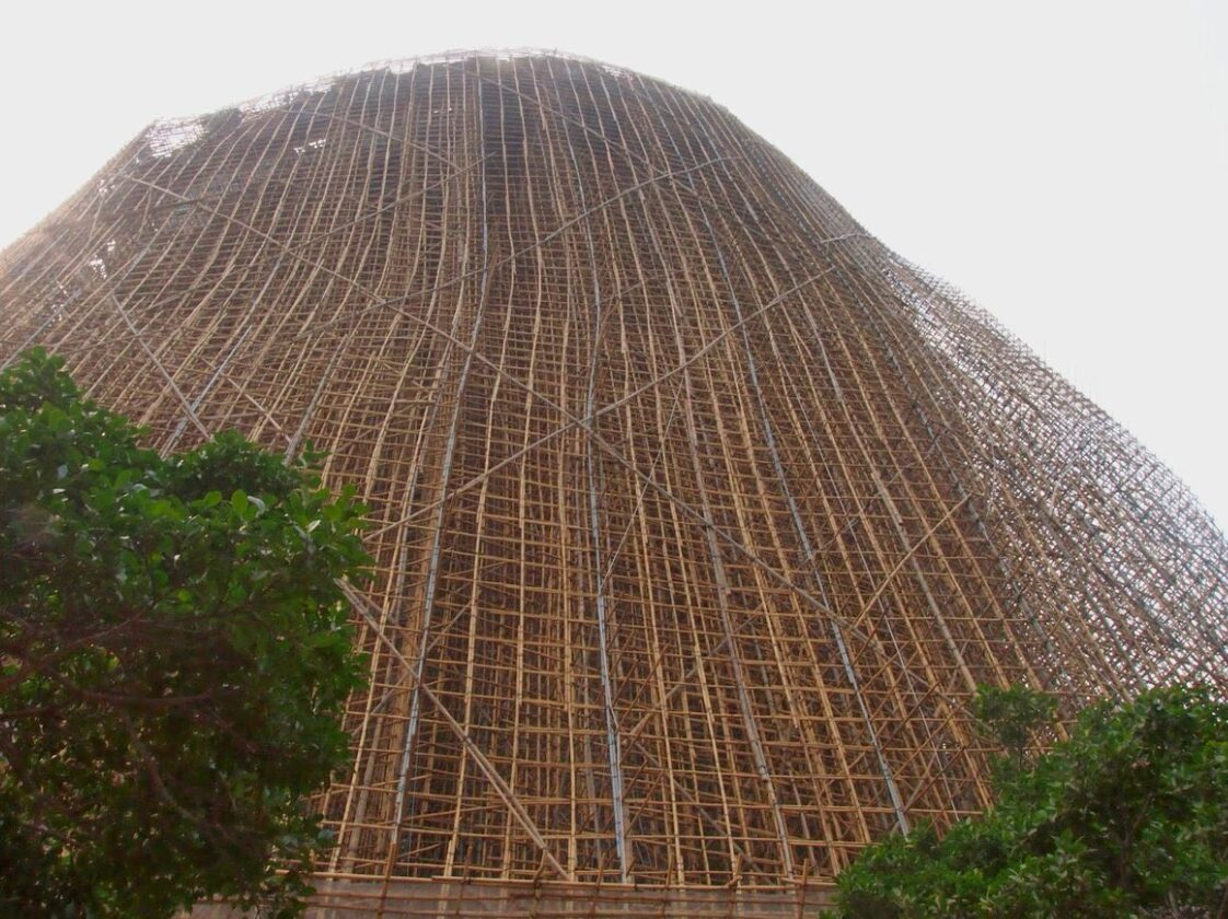 香港｜建築現場の足場に竹が使われる理由とは？日本と違う驚きの事情！